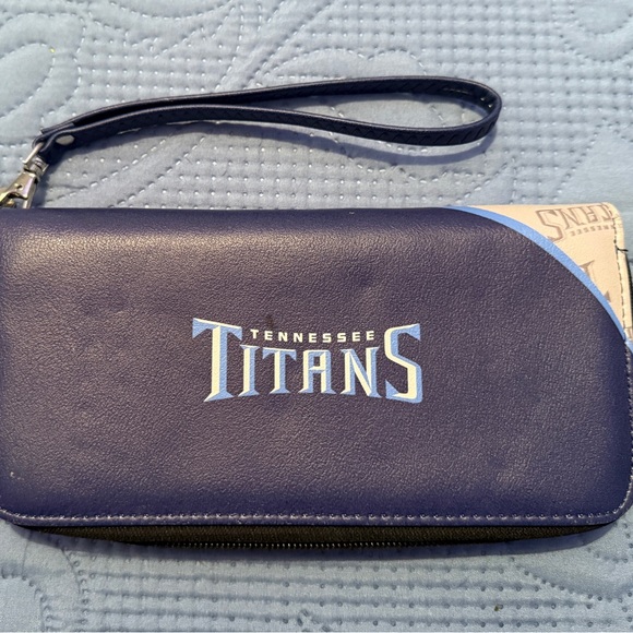 Tennessee Titans wristlet. Blue and Tan Clutch with Bold Logo and Navy Accents - Picture 4 of 7